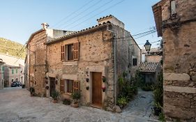 Macarena'S House